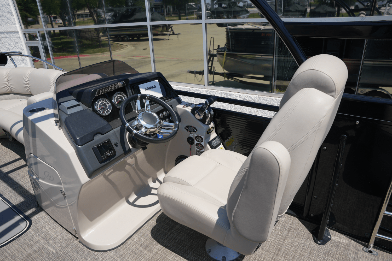 2019 Harris Solstice 220 Image Thumbnail #14