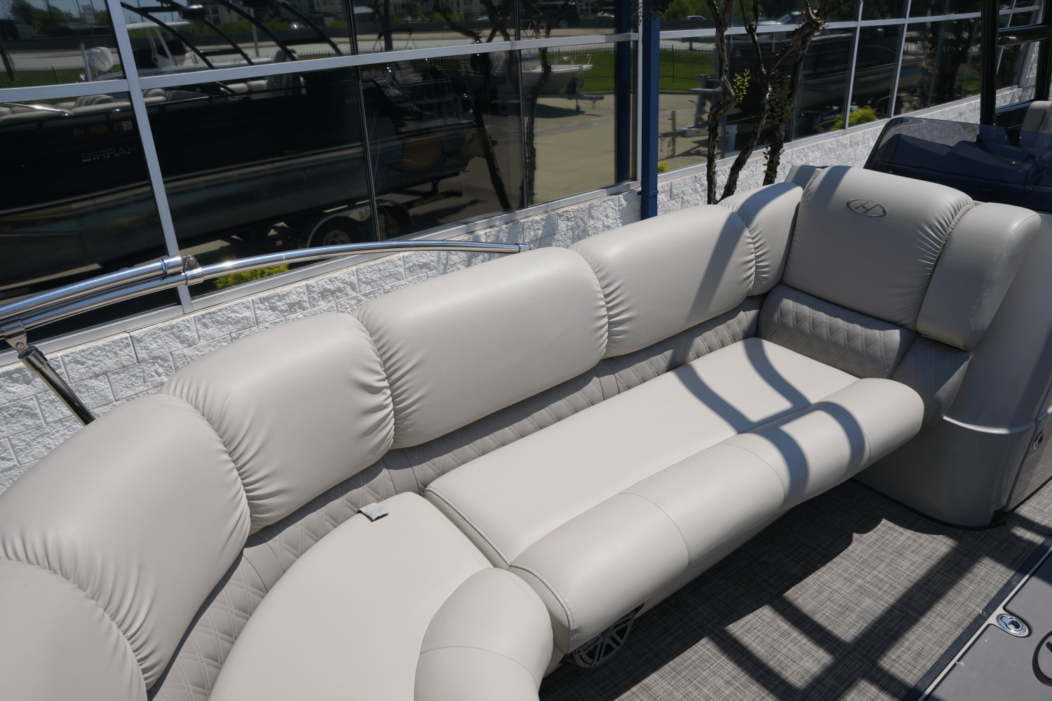 2019 Harris Solstice 220 Image Thumbnail #8