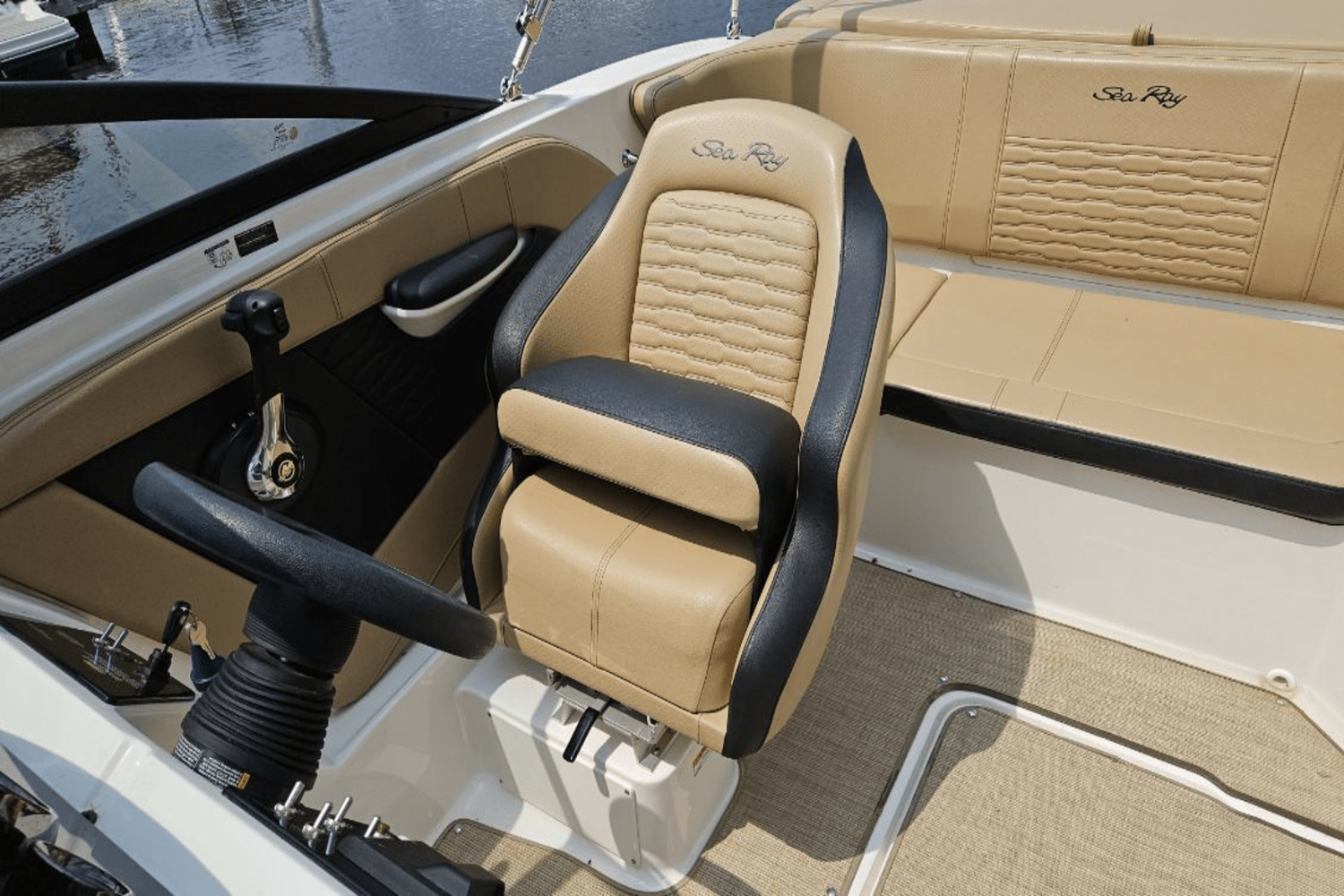 2023 Sea Ray SPX 190 Image Thumbnail #13