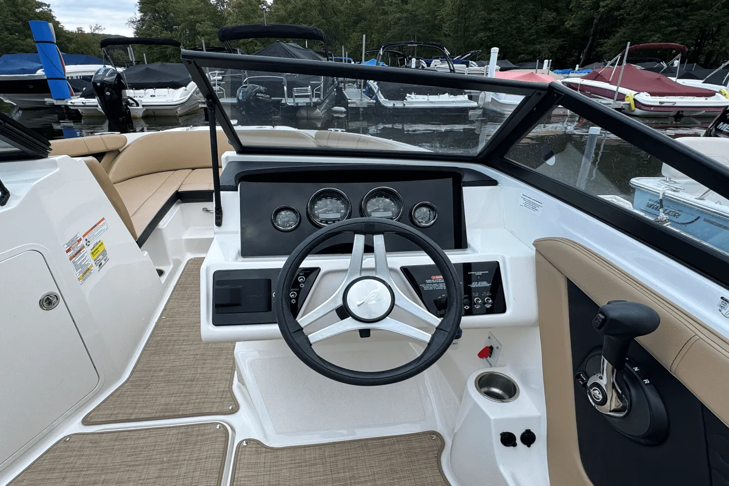 2023 Sea Ray 190 SPX Image Thumbnail #6