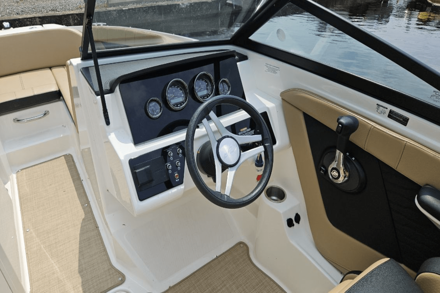 2023 Sea Ray SPX 190 Image Thumbnail #21
