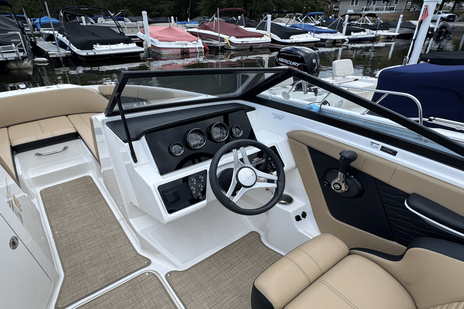 2023 Sea Ray 190 SPX Image Thumbnail #7