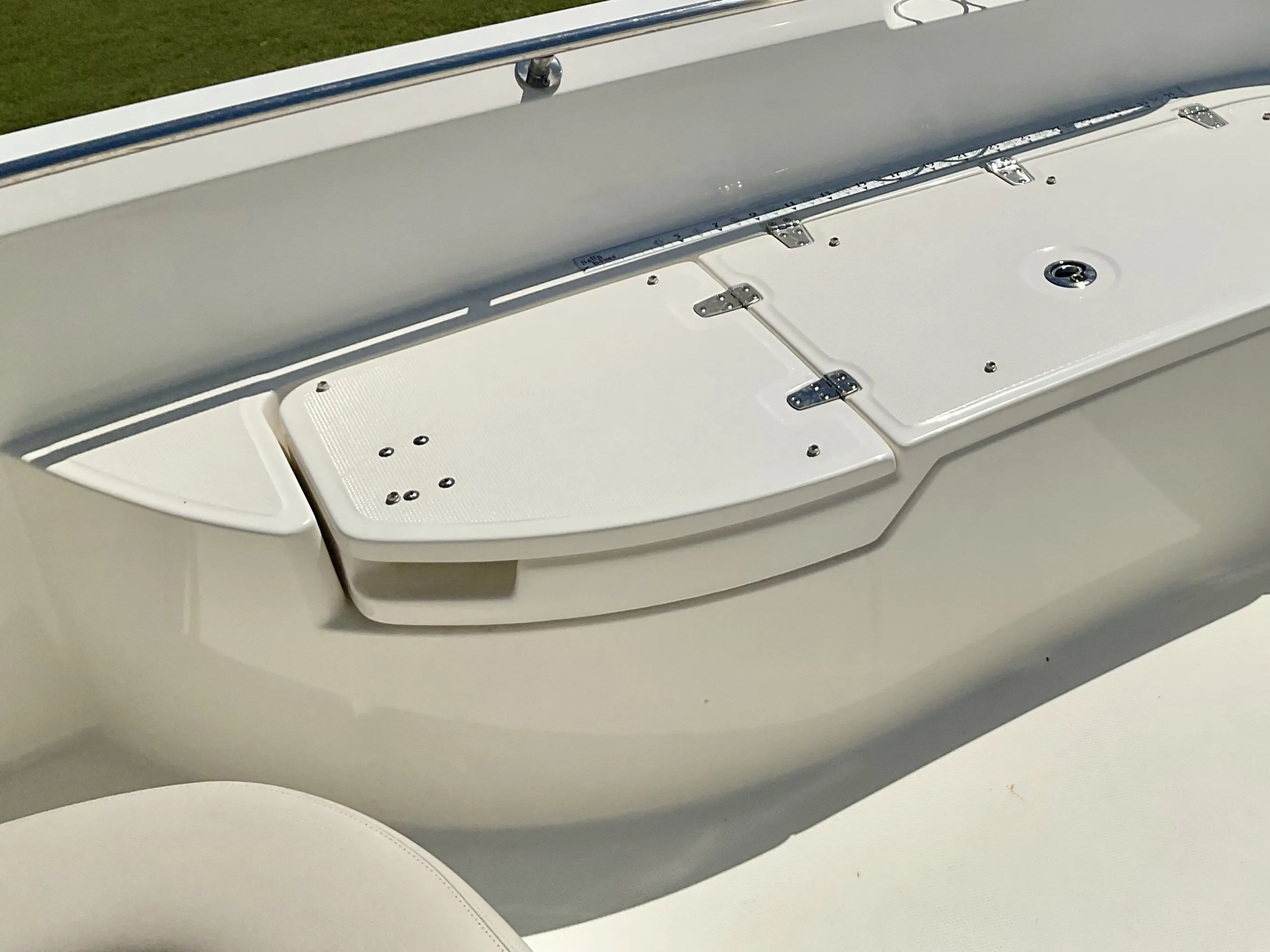 2019 Boston Whaler 270 Dauntless Image Thumbnail #25