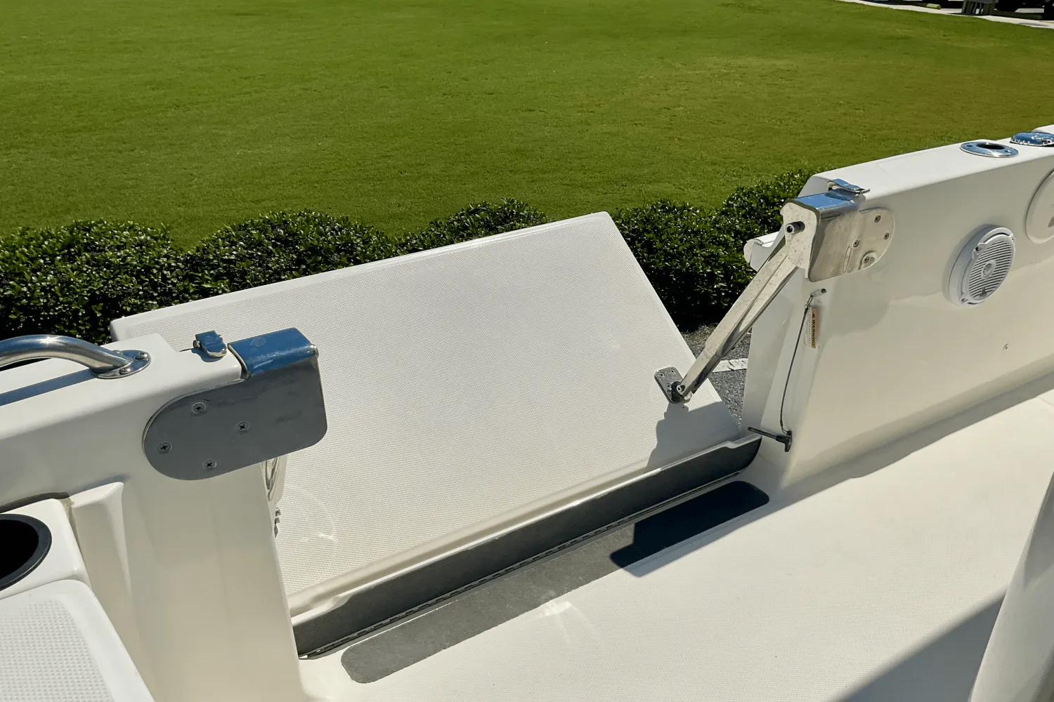 2019 Boston Whaler 270 Dauntless Image Thumbnail #10