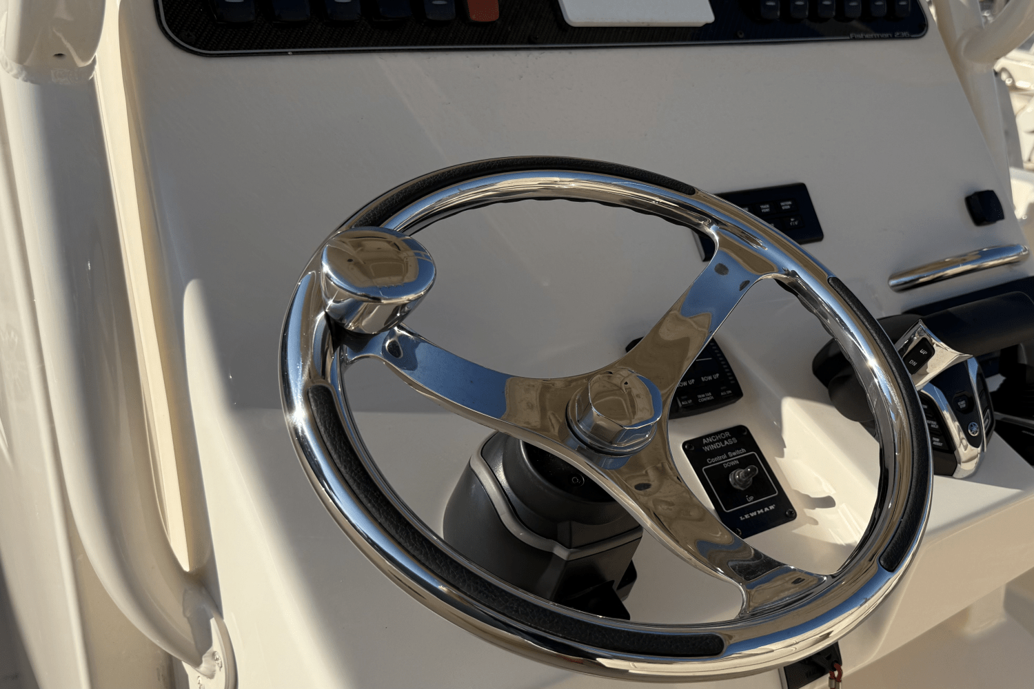 2019 Boston Whaler 270 Dauntless Image Thumbnail #16