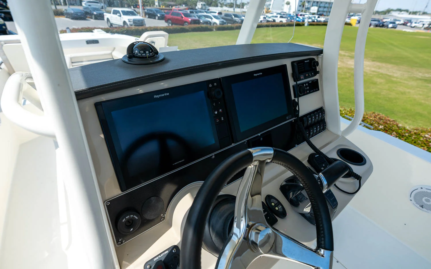 2019 Boston Whaler 270 Dauntless Image Thumbnail #21