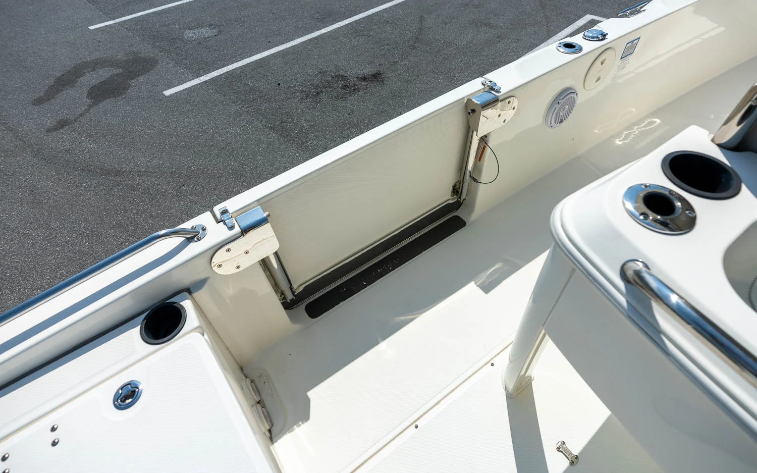 2019 Boston Whaler 270 Dauntless Image Thumbnail #31