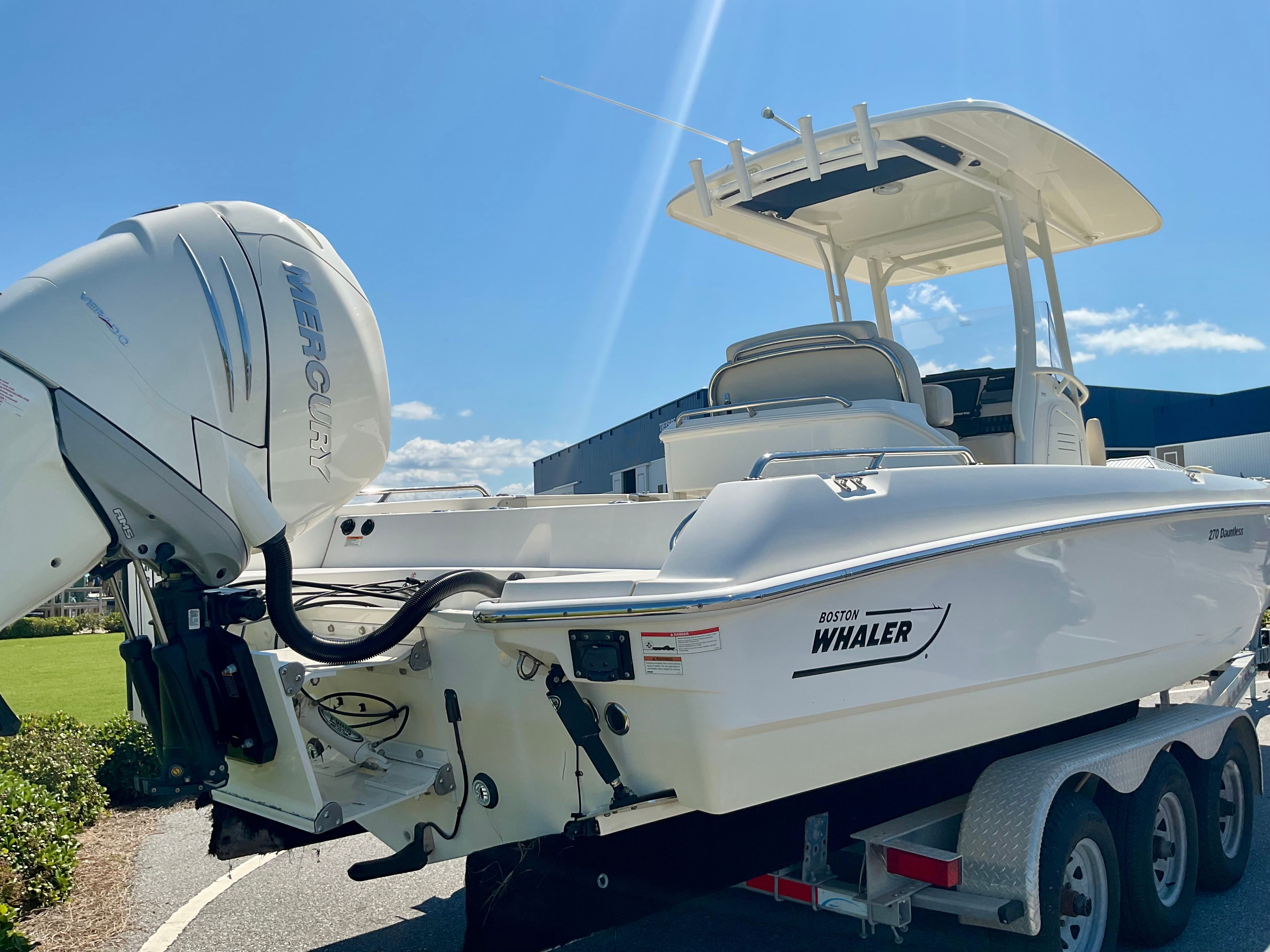2019 Boston Whaler 270 Dauntless Image Thumbnail #6