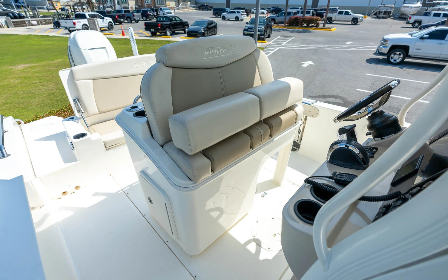 2019 Boston Whaler 270 Dauntless Image Thumbnail #26