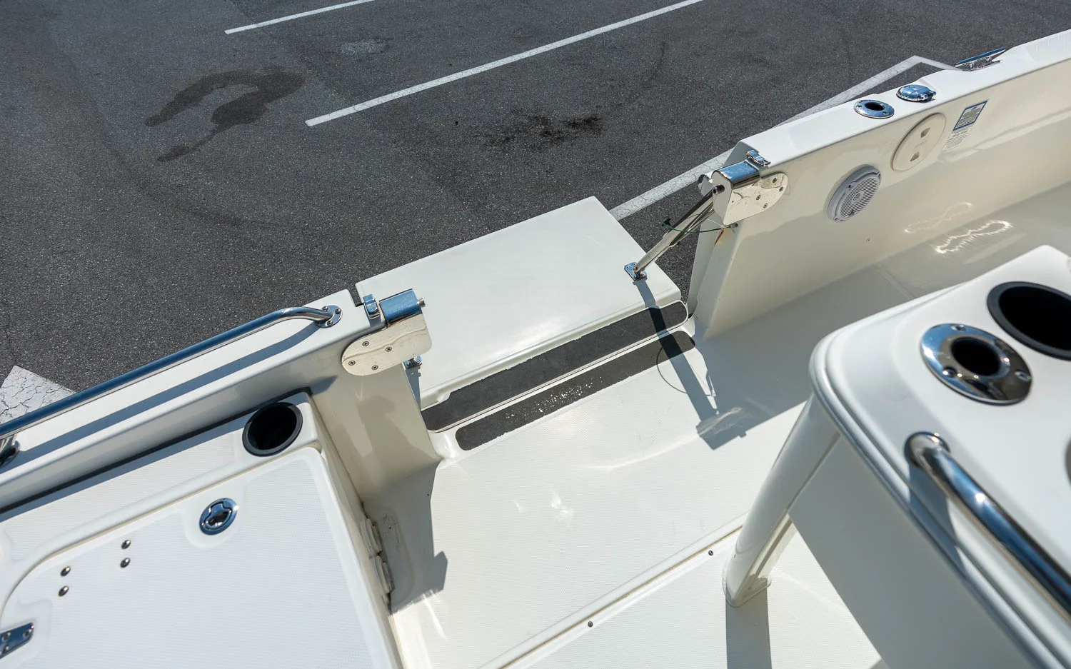 2019 Boston Whaler 270 Dauntless Image Thumbnail #32