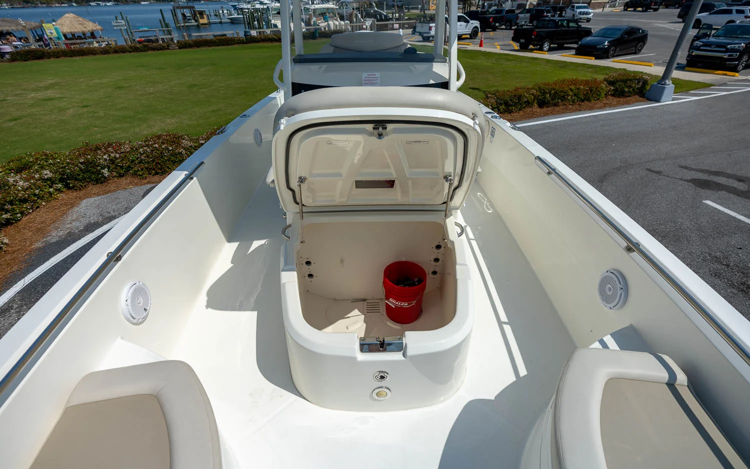 2019 Boston Whaler 270 Dauntless Image Thumbnail #16