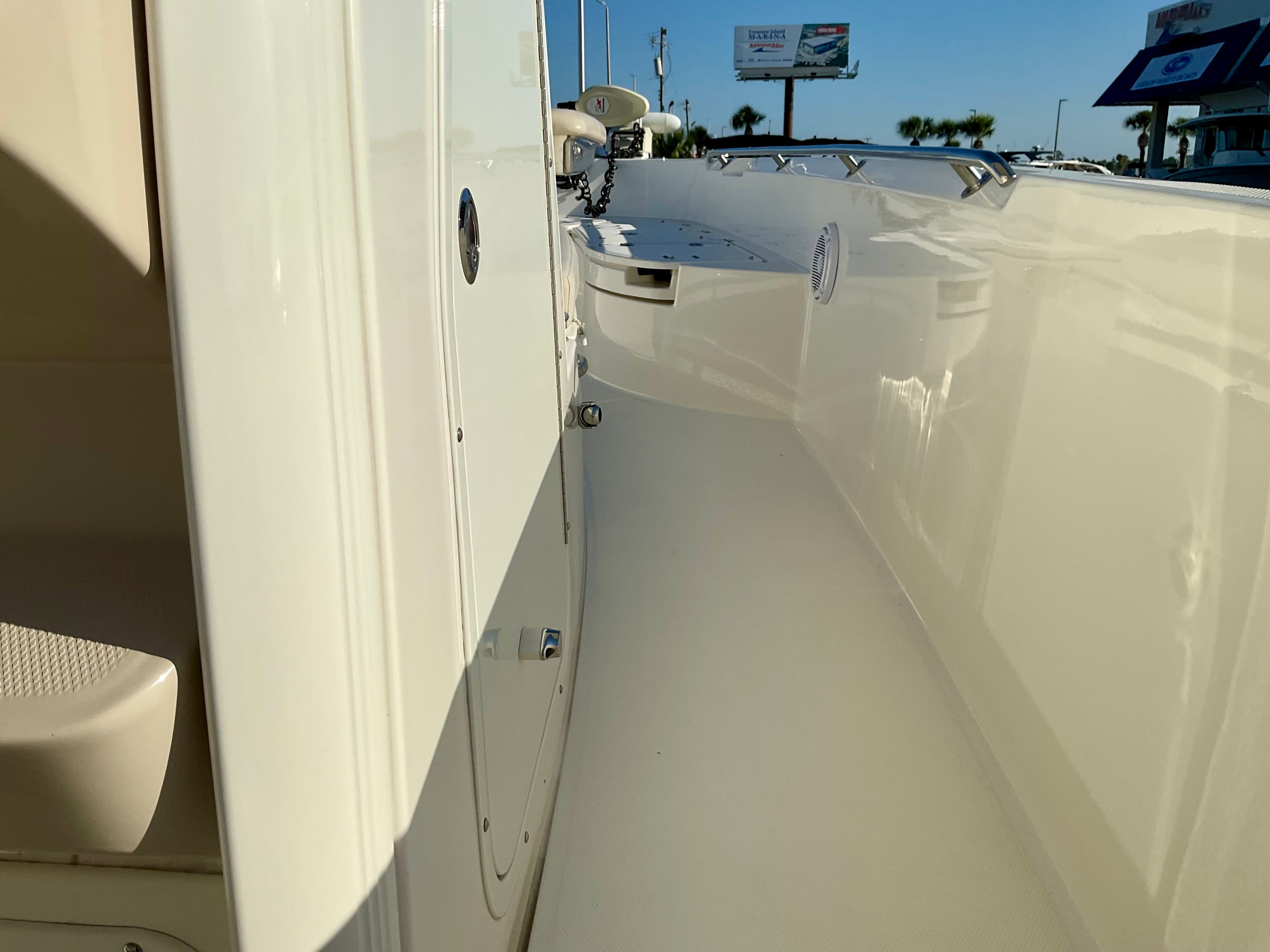 2019 Boston Whaler 270 Dauntless Image Thumbnail #29