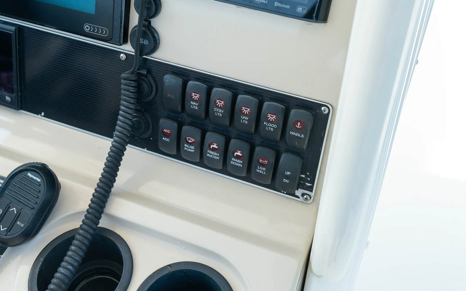 2019 Boston Whaler 270 Dauntless Image Thumbnail #25