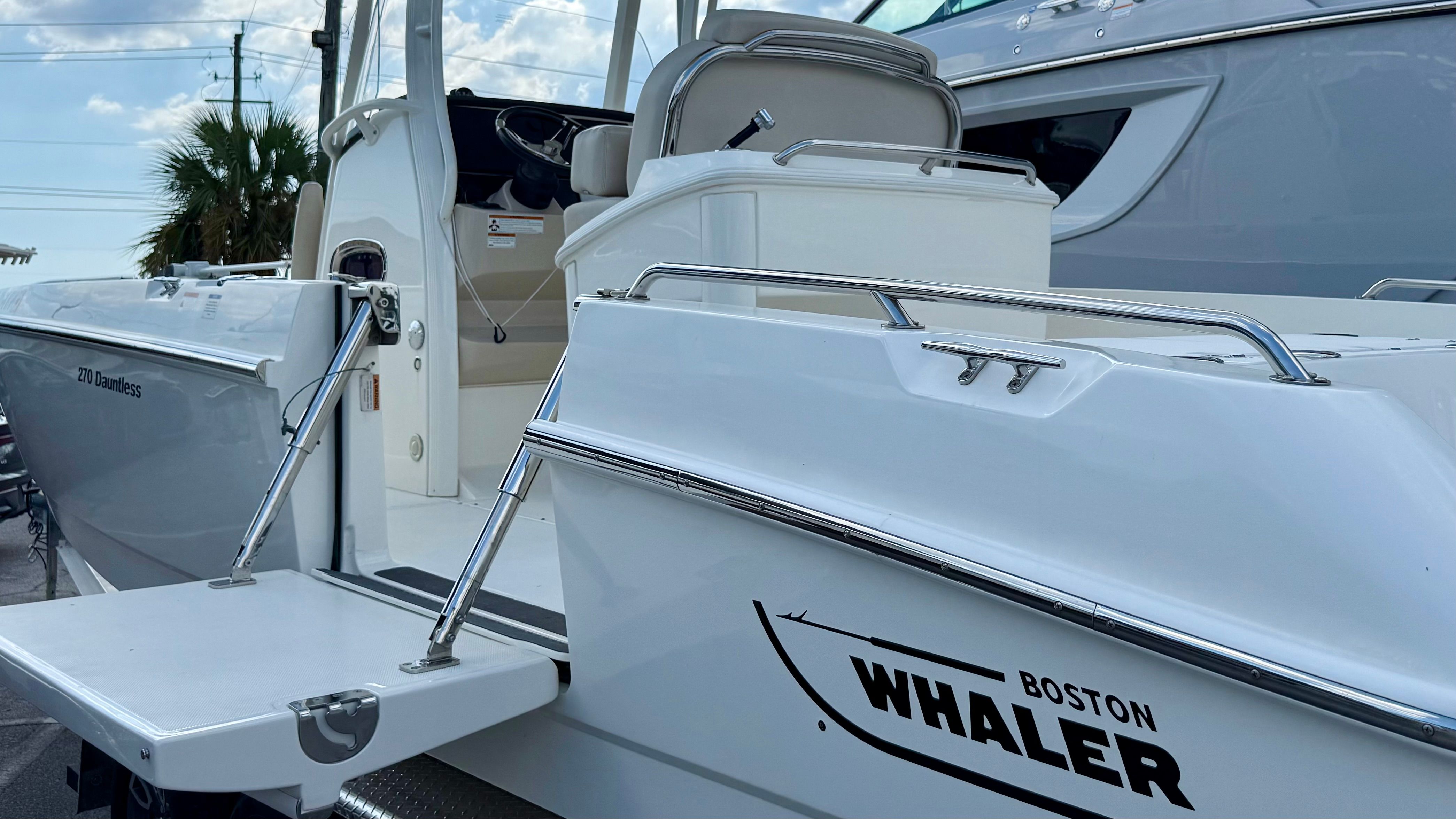 2019 Boston Whaler 270 Dauntless Image Thumbnail #21