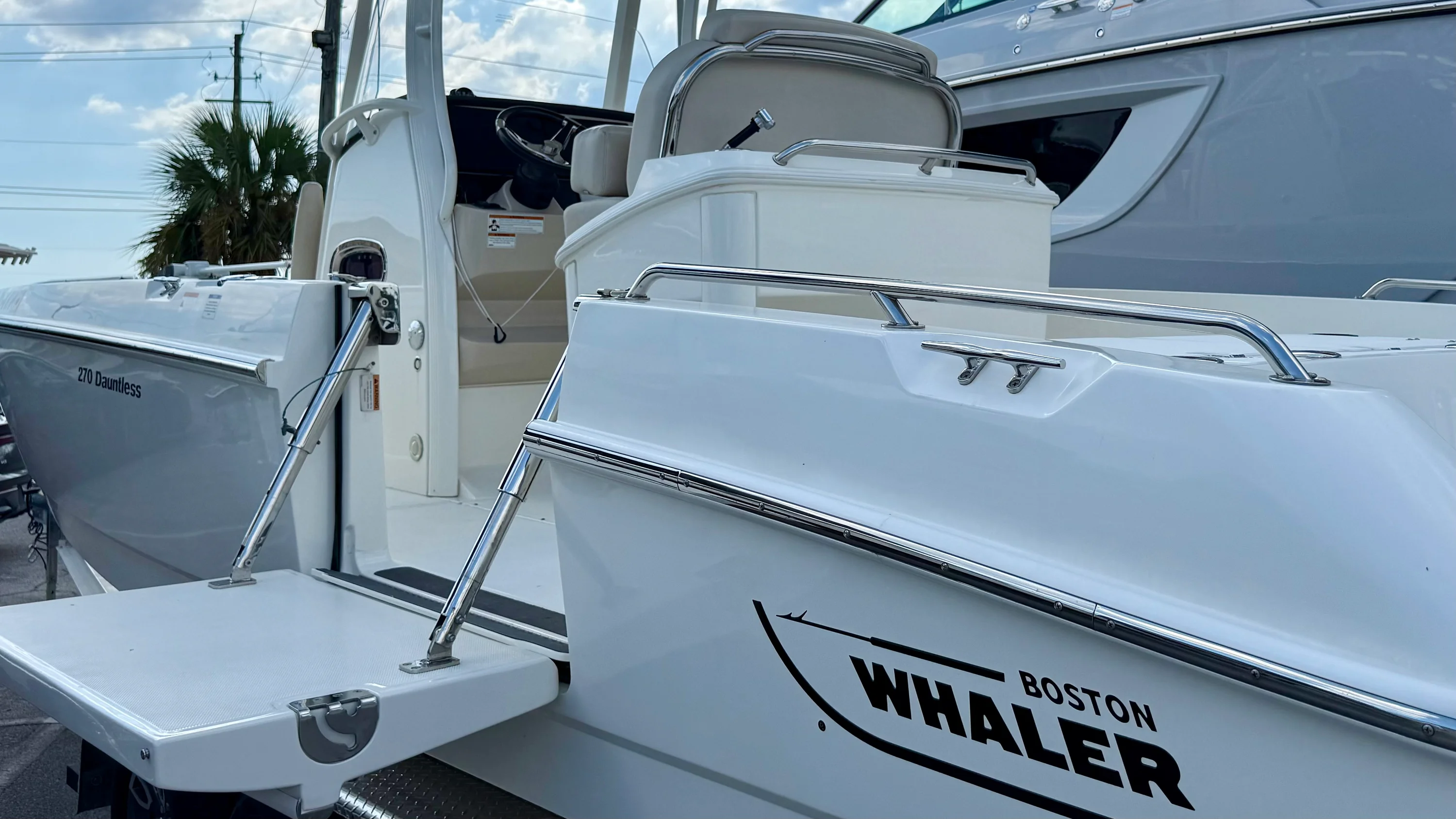 2019 Boston Whaler 270 Dauntless Image Thumbnail #21
