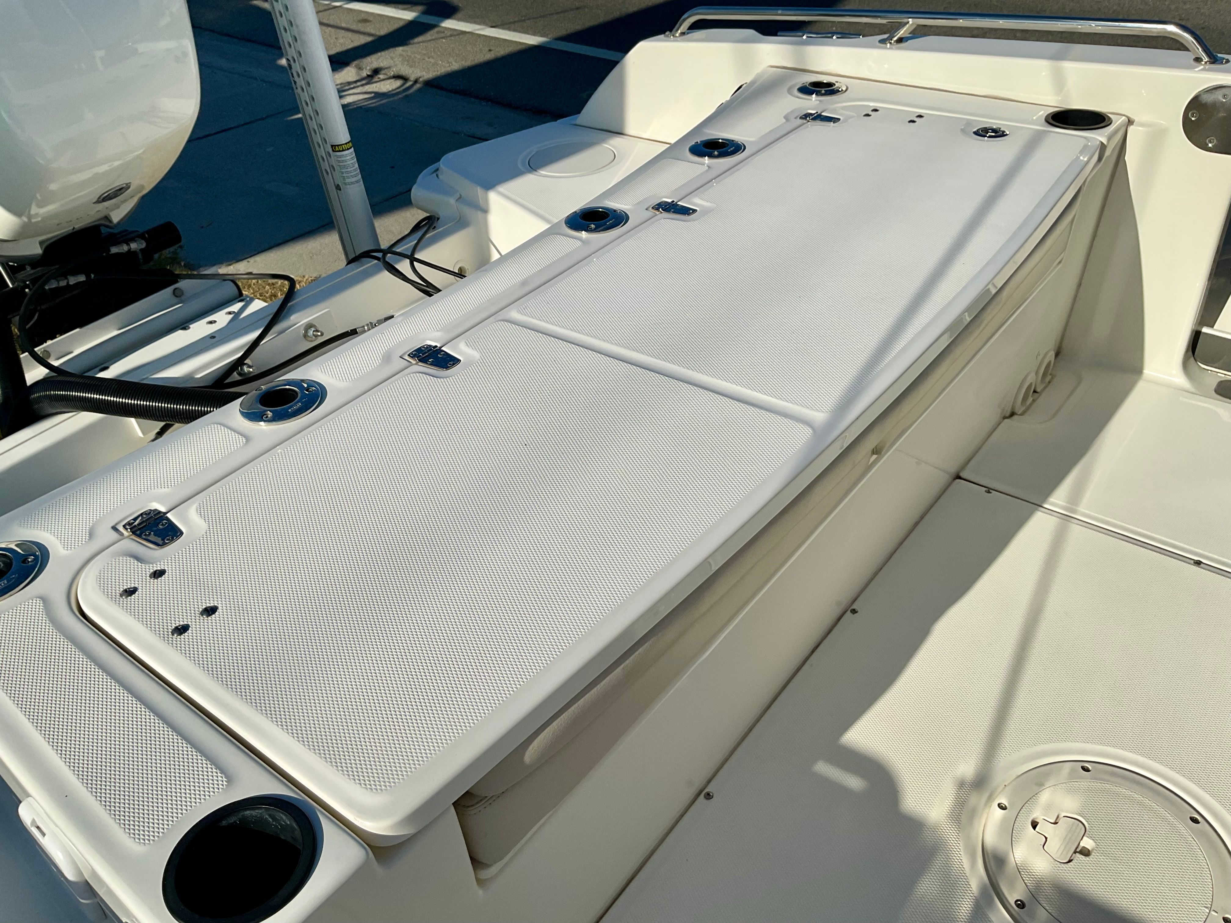 2019 Boston Whaler 270 Dauntless Image Thumbnail #9