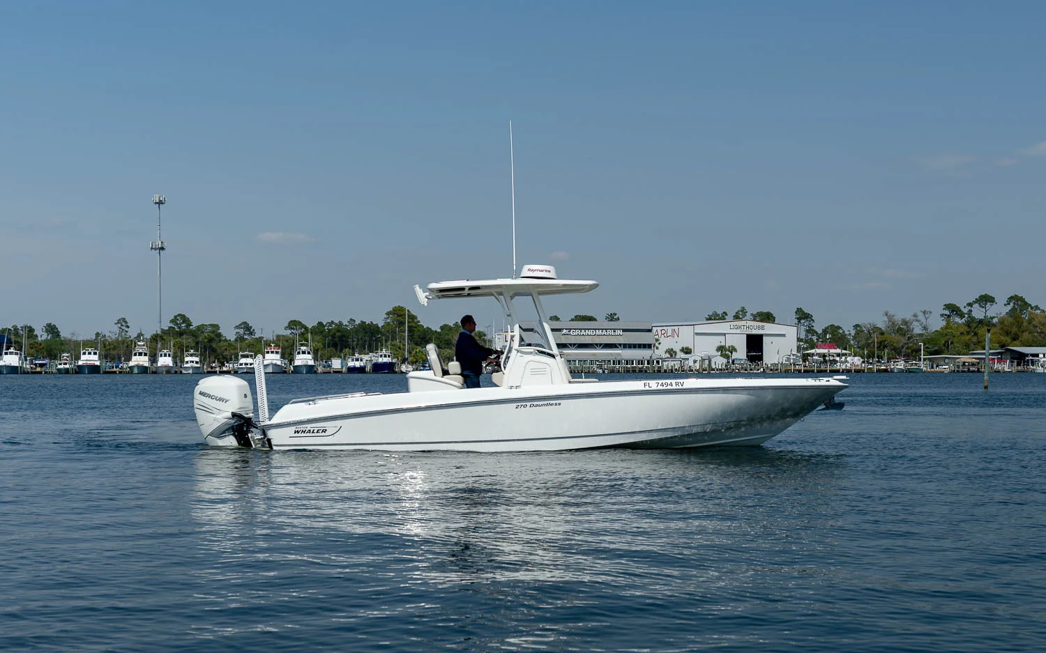 2019 Boston Whaler 270 Dauntless Image Thumbnail #4