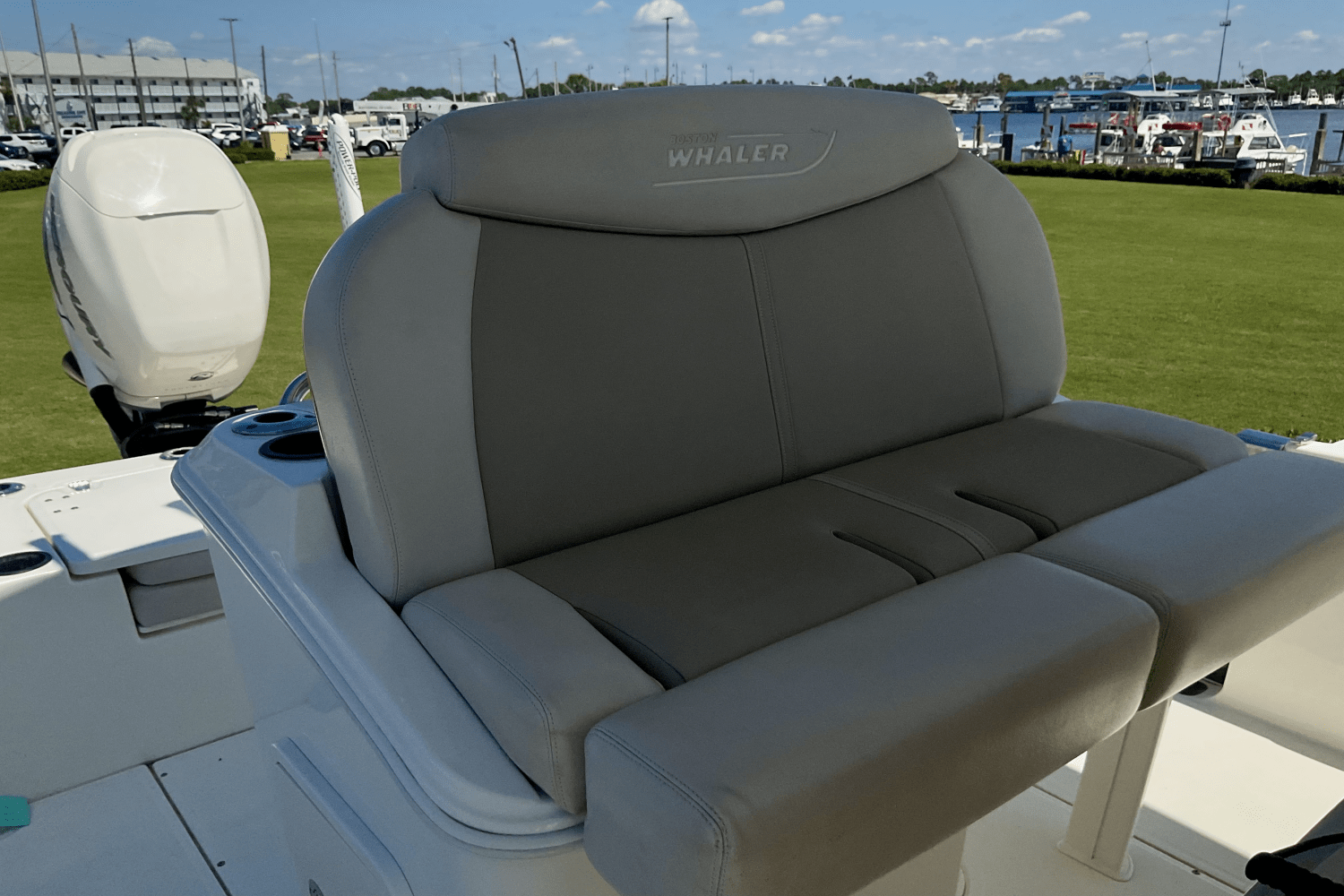 2019 Boston Whaler 270 Dauntless Image Thumbnail #20