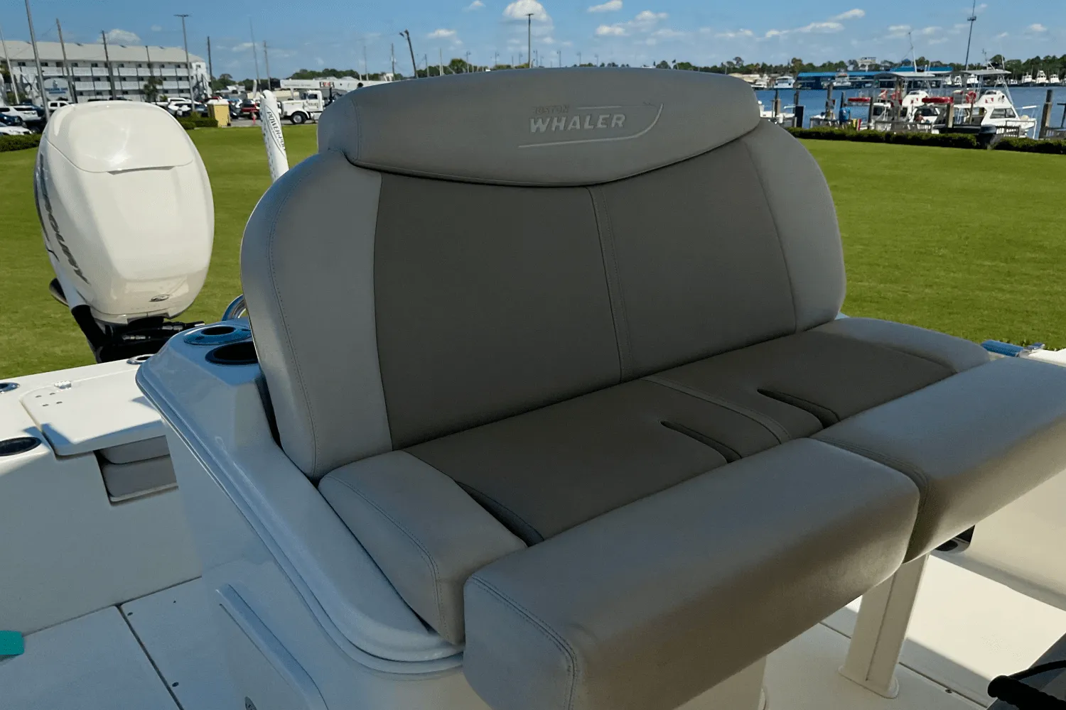 2019 Boston Whaler 270 Dauntless Image Thumbnail #20