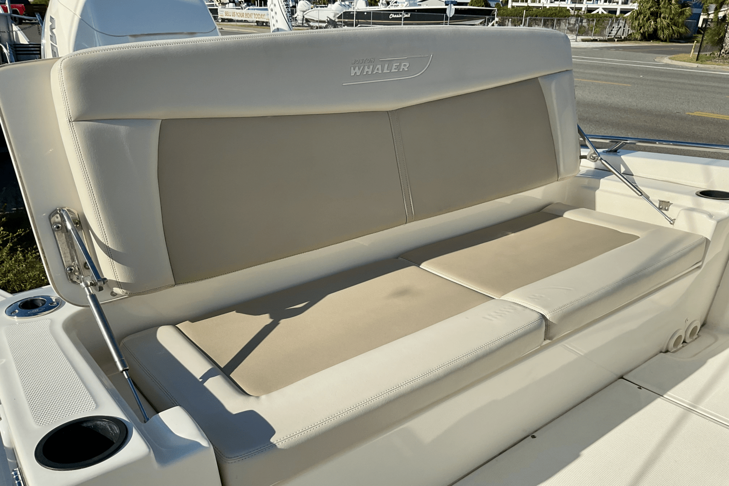 2019 Boston Whaler 270 Dauntless Image Thumbnail #40