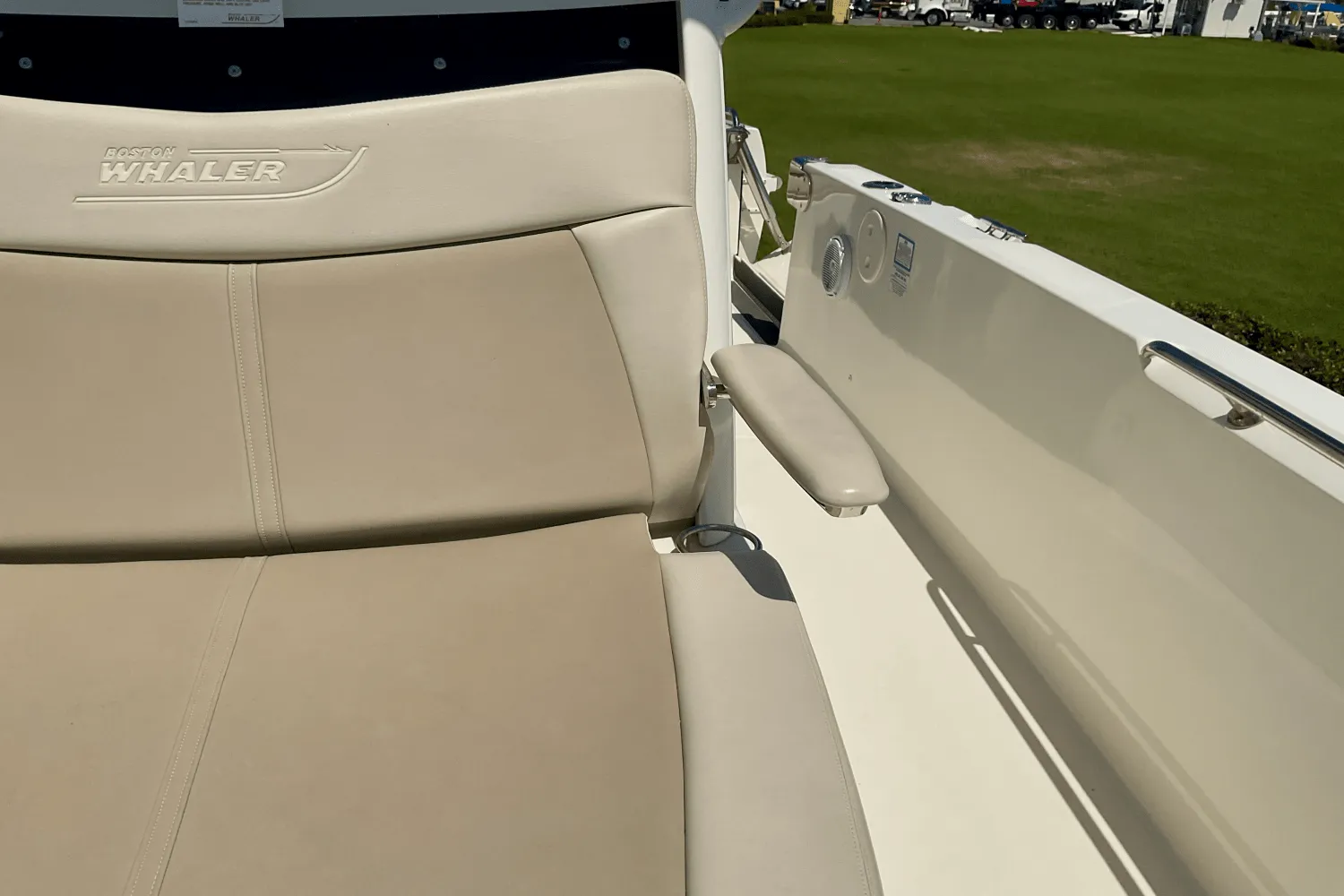 2019 Boston Whaler 270 Dauntless Image Thumbnail #37
