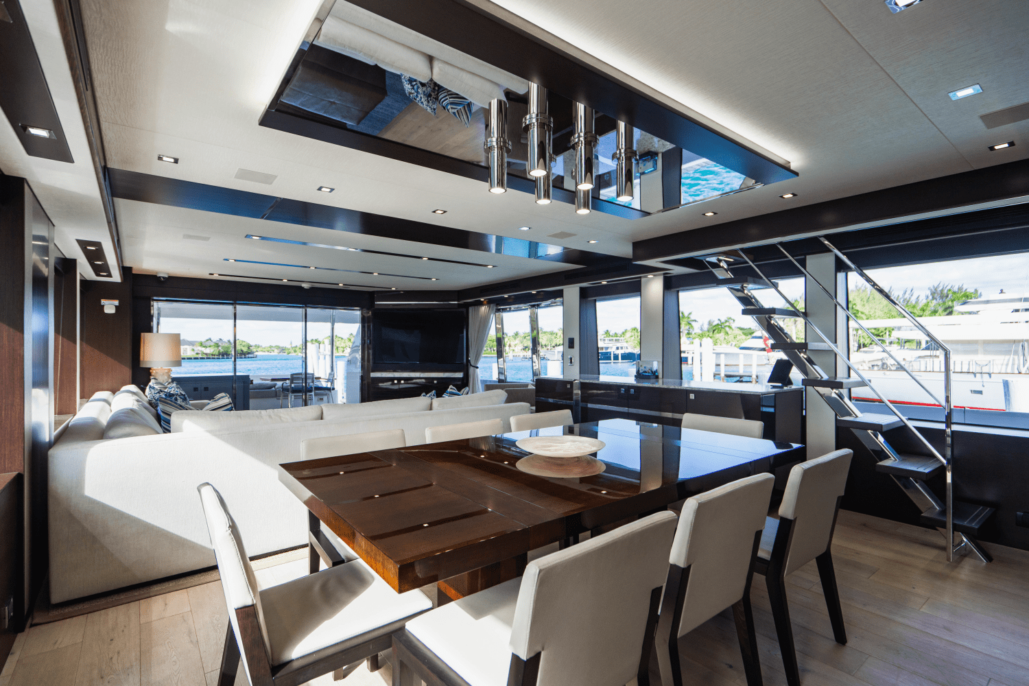 2019 Hatteras M90 PANACERA Image Thumbnail #13
