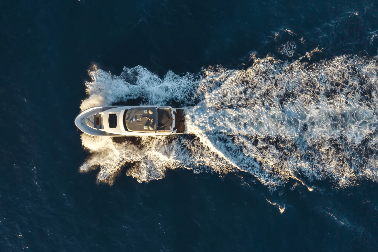 2019 Hatteras
                                                             M90 PANACERA Image Thumbnail #11