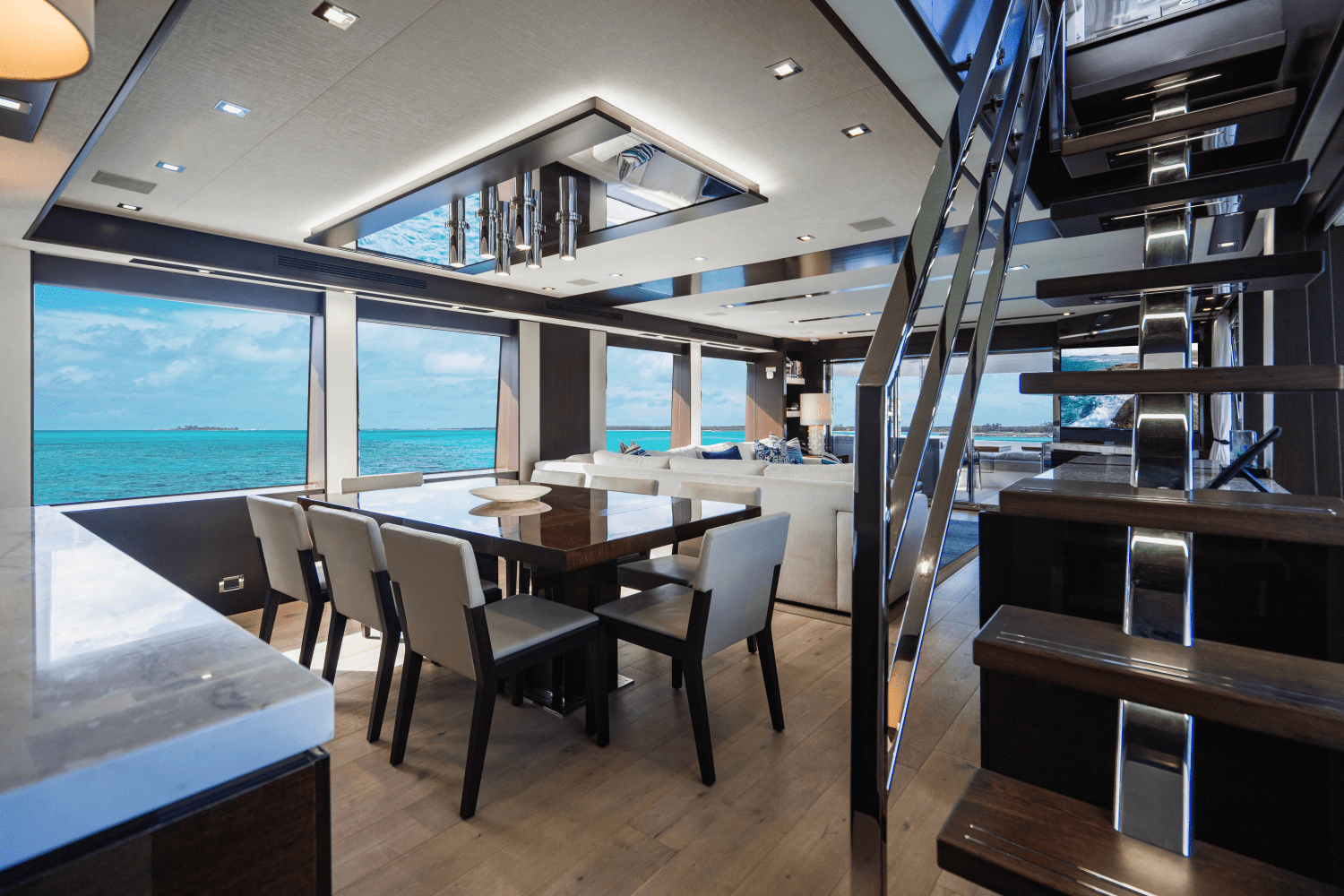 2019 Hatteras M90 PANACERA Image Thumbnail #14