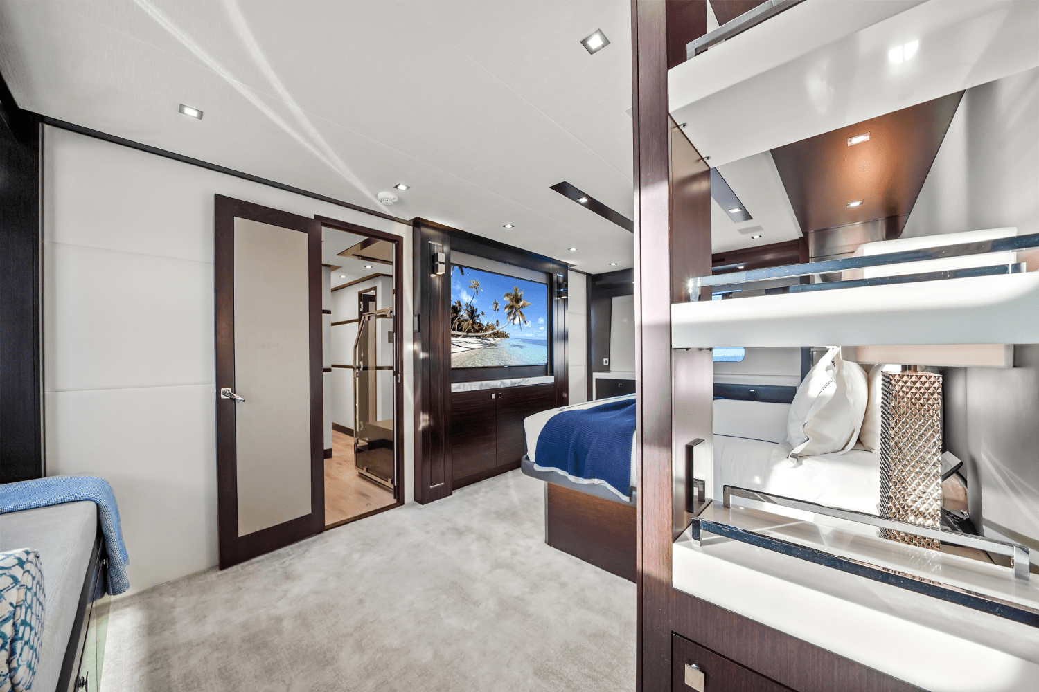 2019 Hatteras
                                                             M90 PANACERA Image Thumbnail #62
