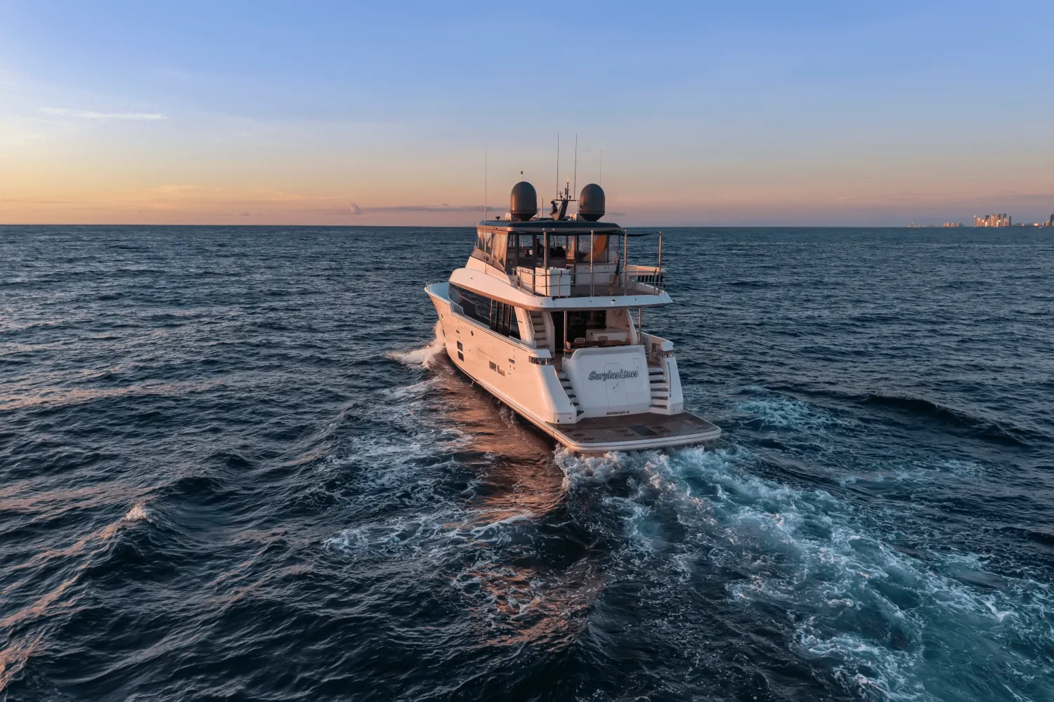 2019 Hatteras M90 PANACERA Image Thumbnail #6