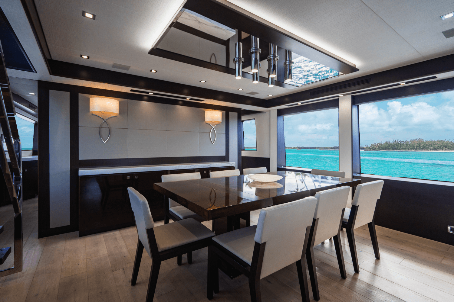2019 Hatteras M90 PANACERA Image Thumbnail #11