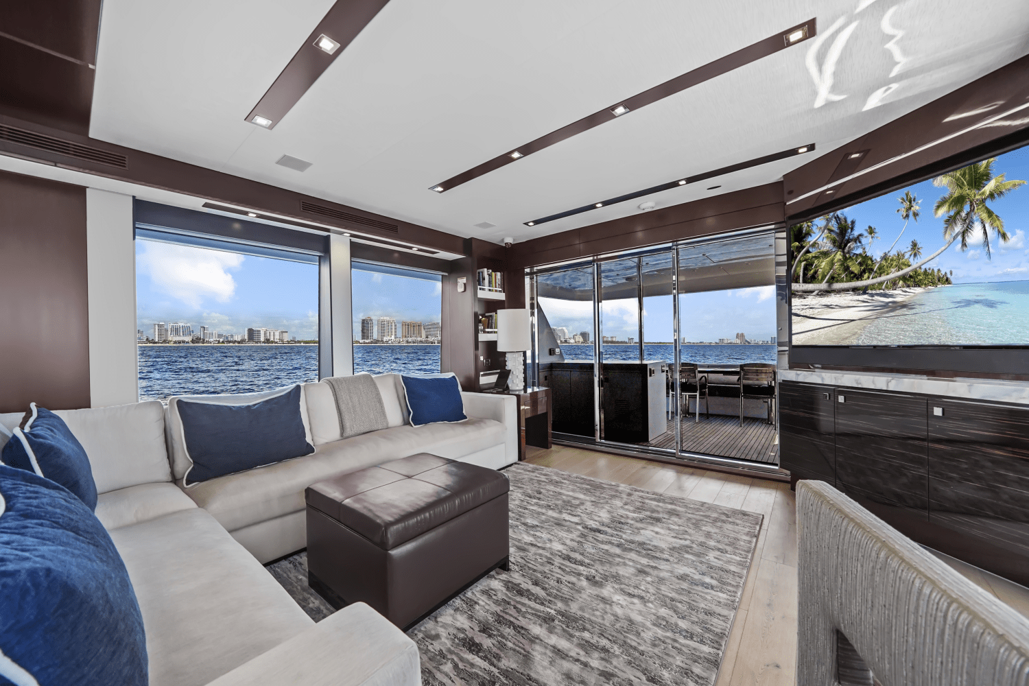 2019 Hatteras
                                                             M90 PANACERA Image Thumbnail #43