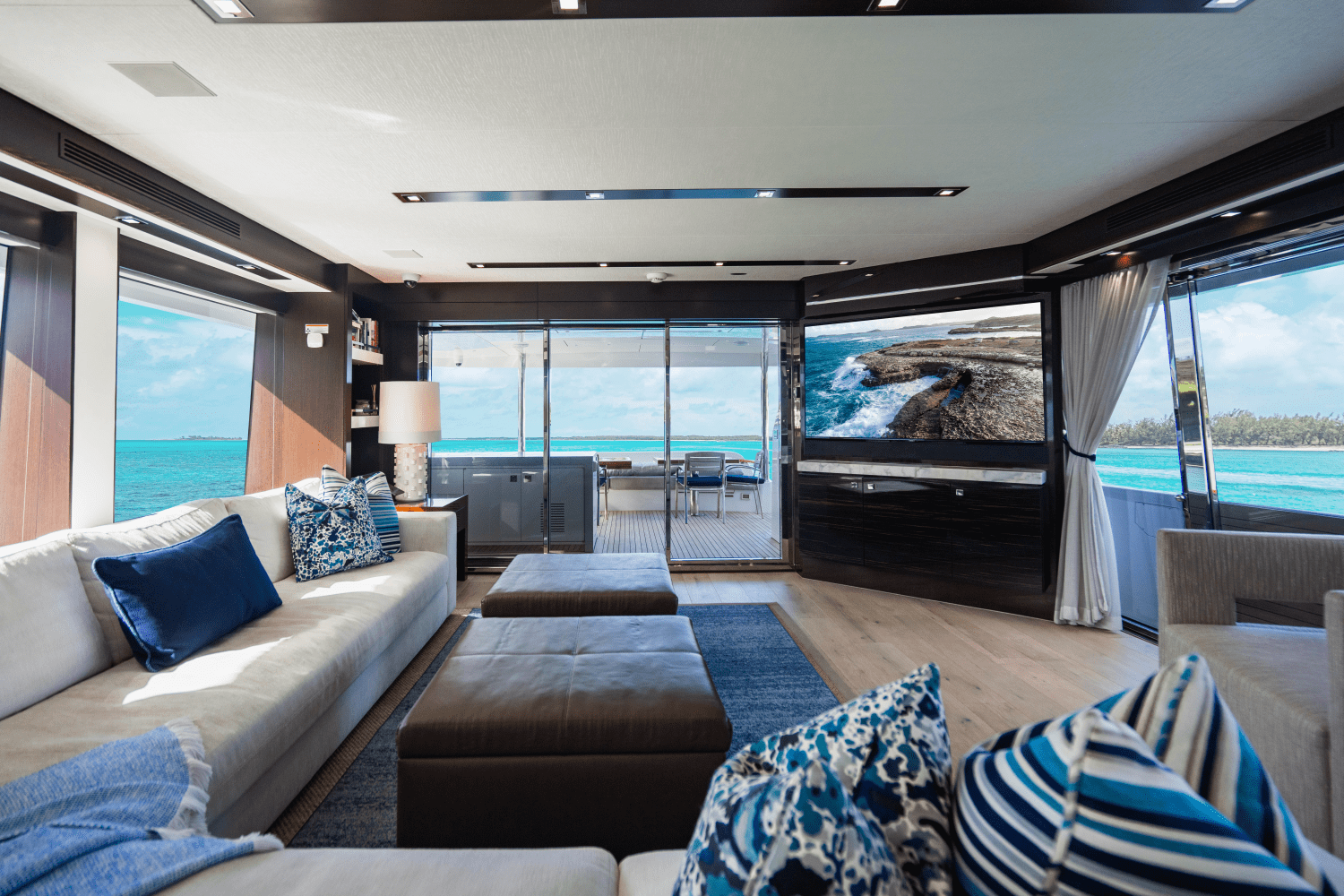2019 Hatteras M90 PANACERA Image Thumbnail #16