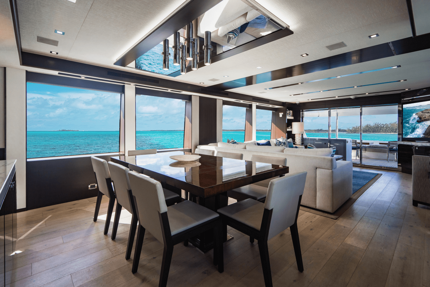 2019 Hatteras M90 PANACERA Image Thumbnail #15