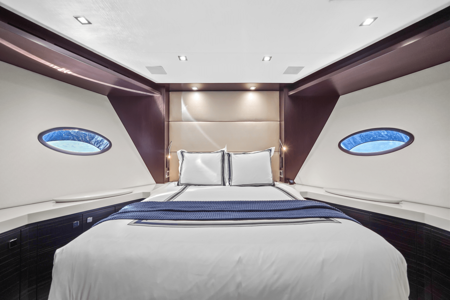 2019 Hatteras
                                                             M90 PANACERA Image Thumbnail #85