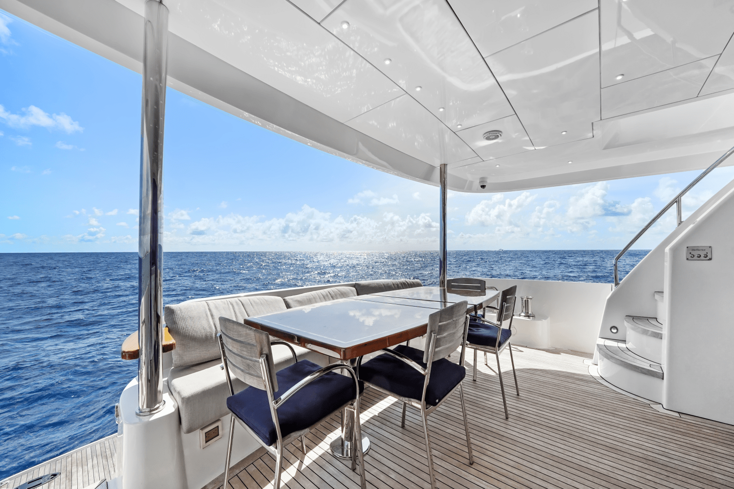 2019 Hatteras
                                                             M90 PANACERA Image Thumbnail #22