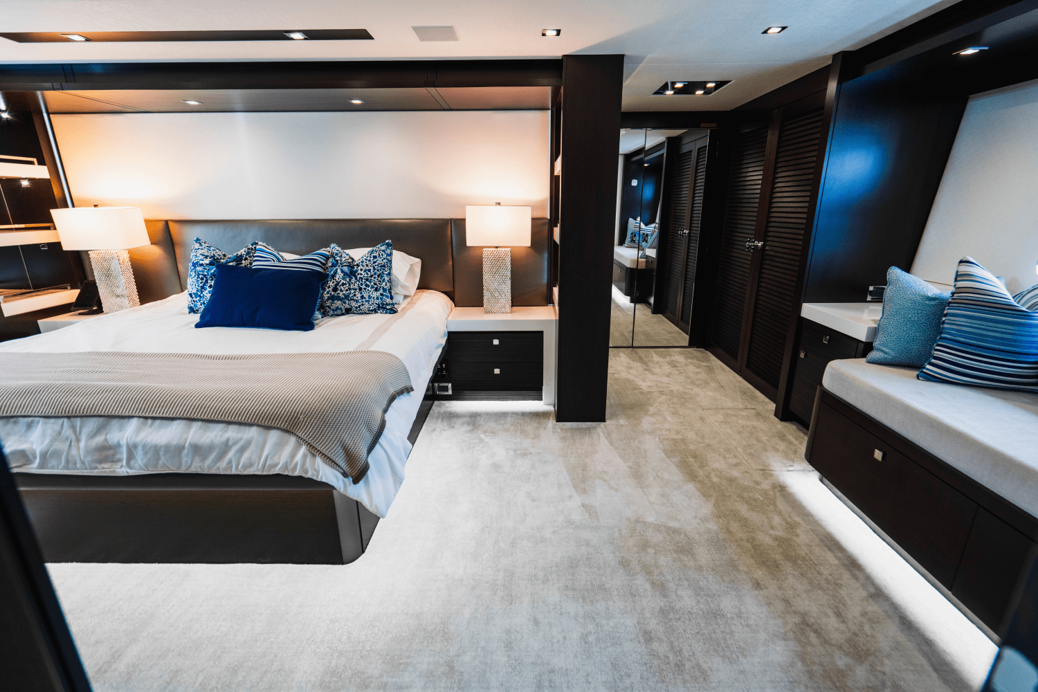 2019 Hatteras M90 PANACERA Image Thumbnail #95