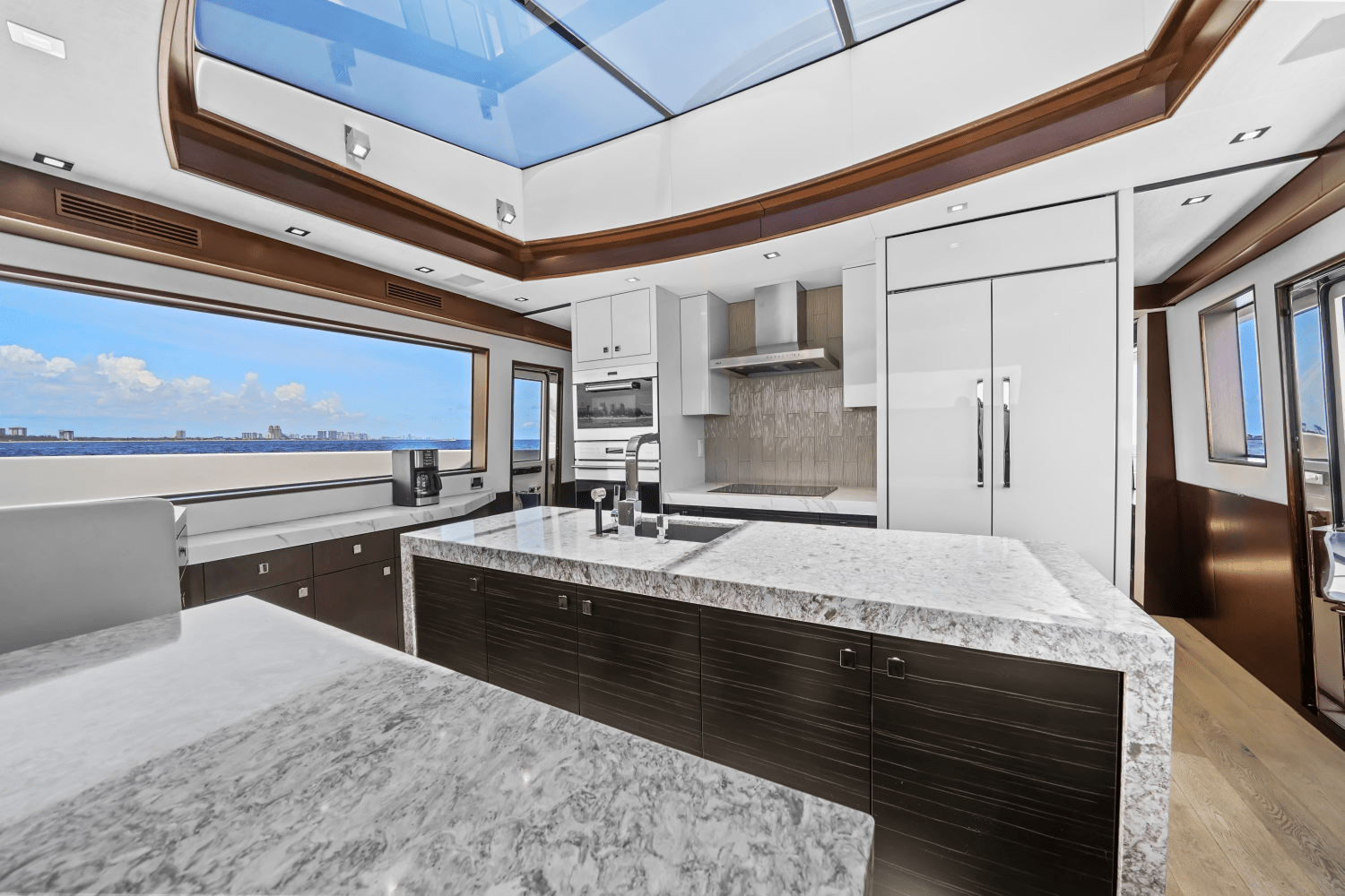 2019 Hatteras
                                                             M90 PANACERA Image Thumbnail #45