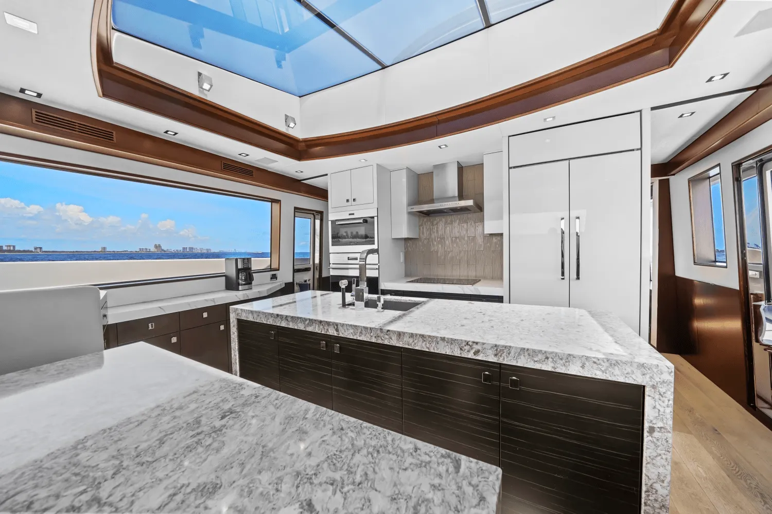 2019 Hatteras M90 PANACERA Image Thumbnail #45