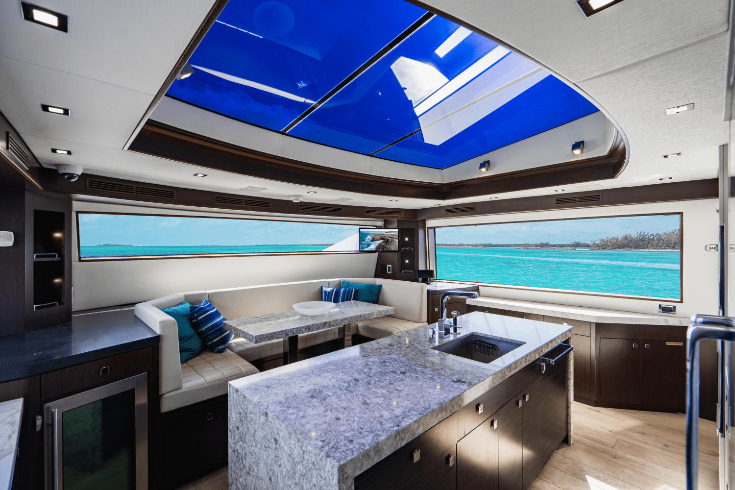 2019 Hatteras M90 PANACERA Image Thumbnail #33