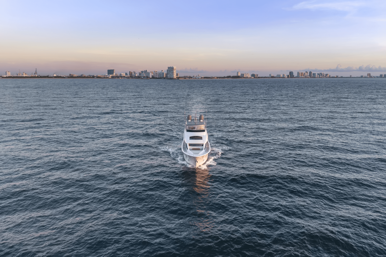 2019 Hatteras
                                                             M90 PANACERA Image Thumbnail #5