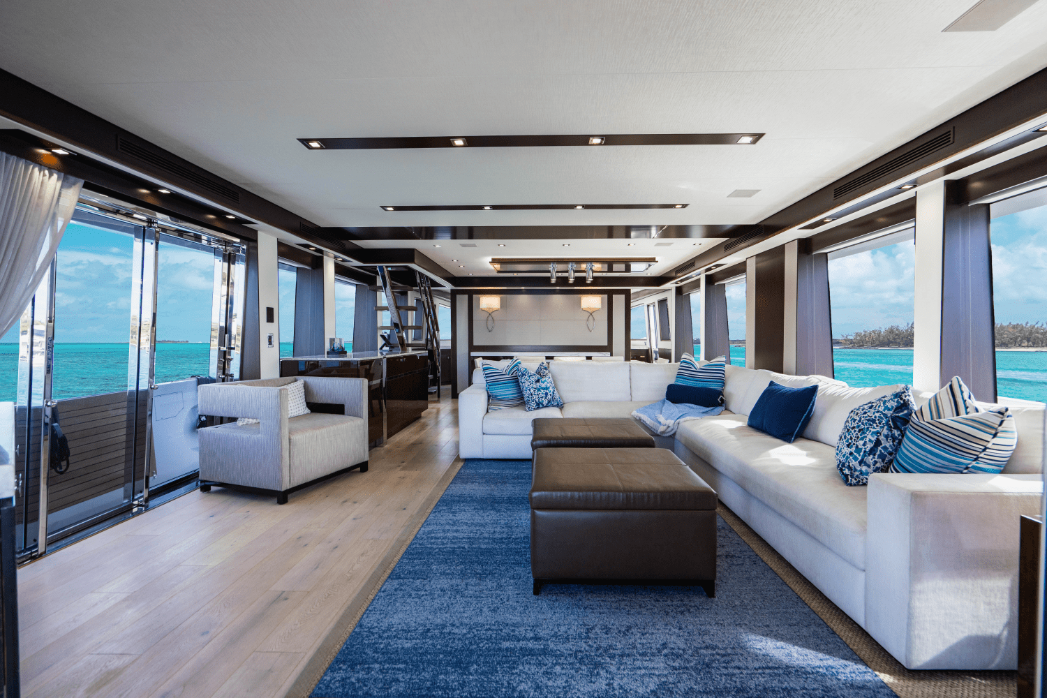2019 Hatteras M90 PANACERA Image Thumbnail #21