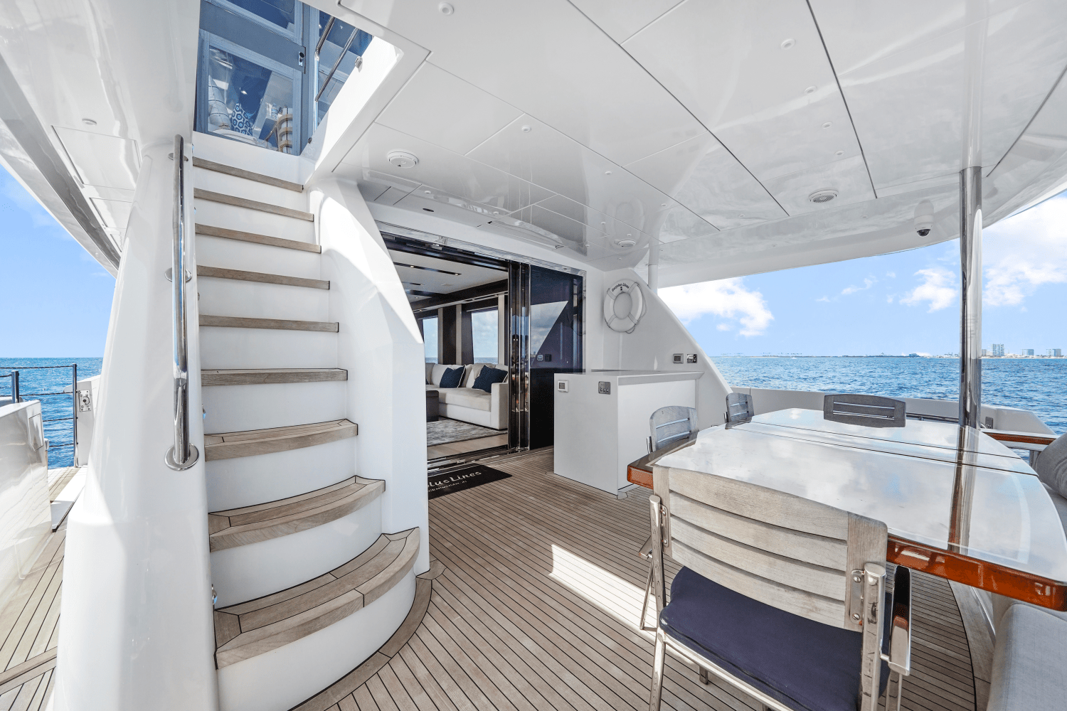 2019 Hatteras M90 PANACERA Image Thumbnail #26