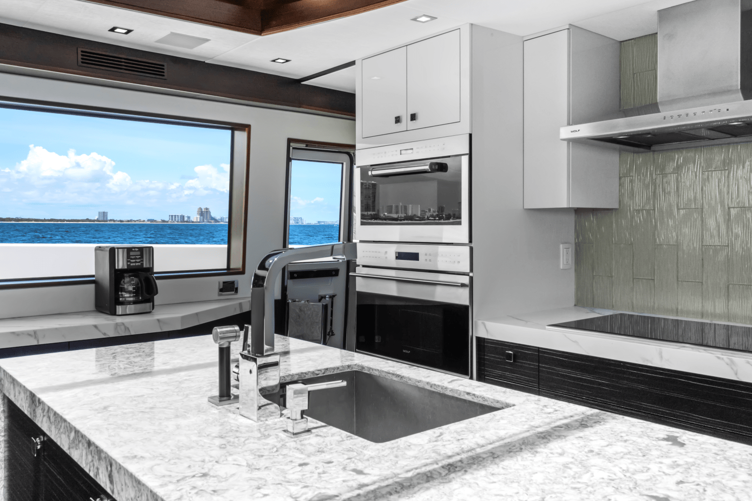 2019 Hatteras M90 PANACERA Image Thumbnail #50