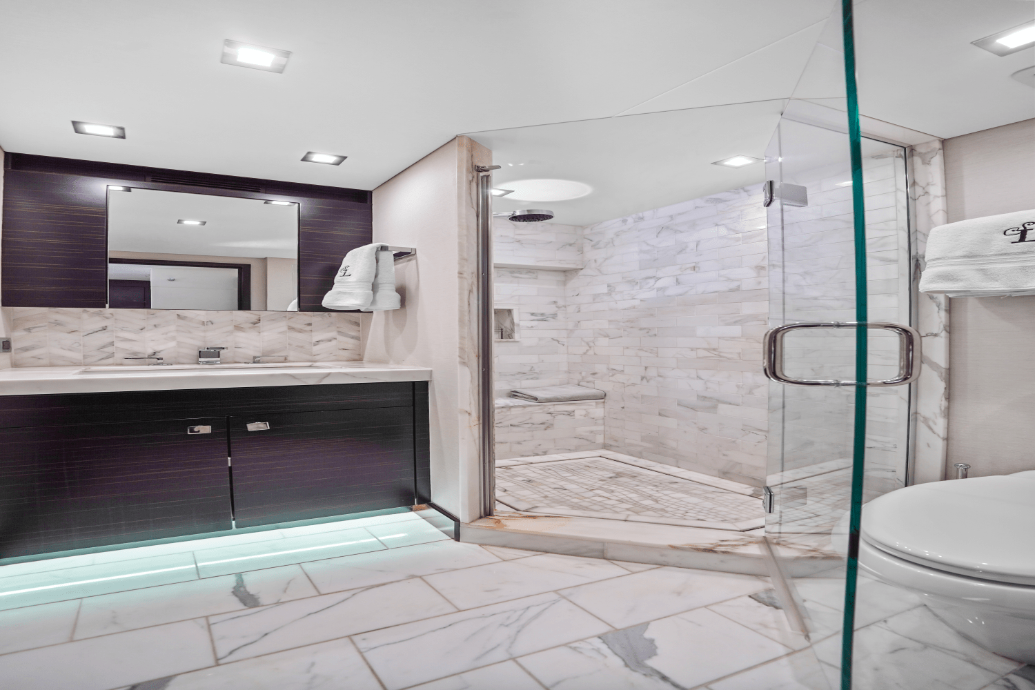 2019 Hatteras M90 PANACERA Image Thumbnail #84