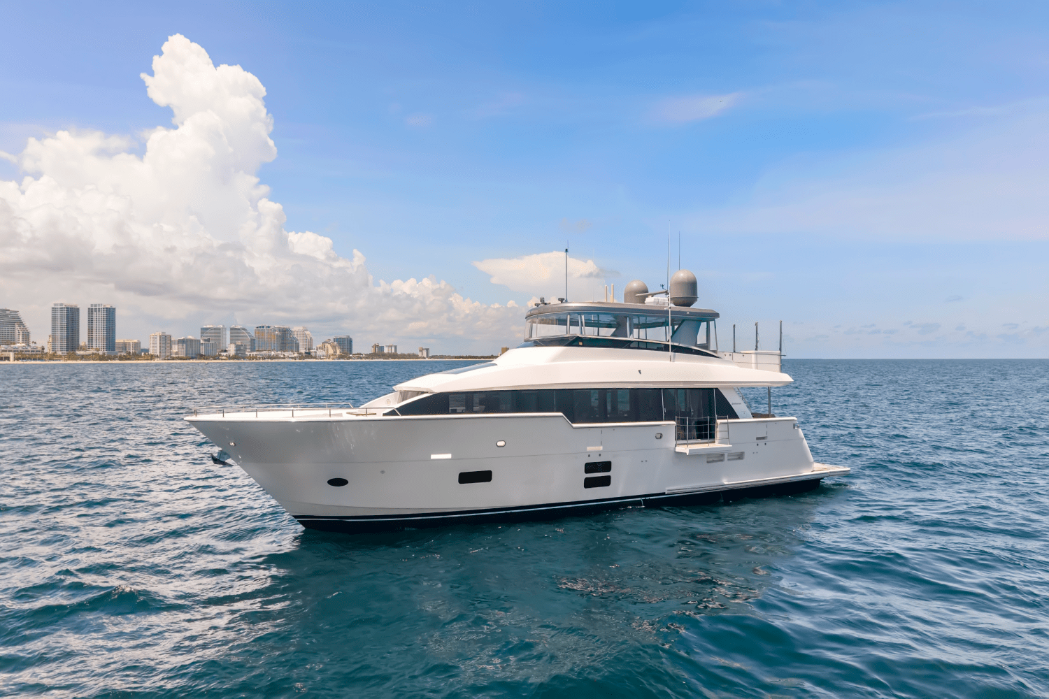 2019 Hatteras M90 PANACERA Image Thumbnail #1