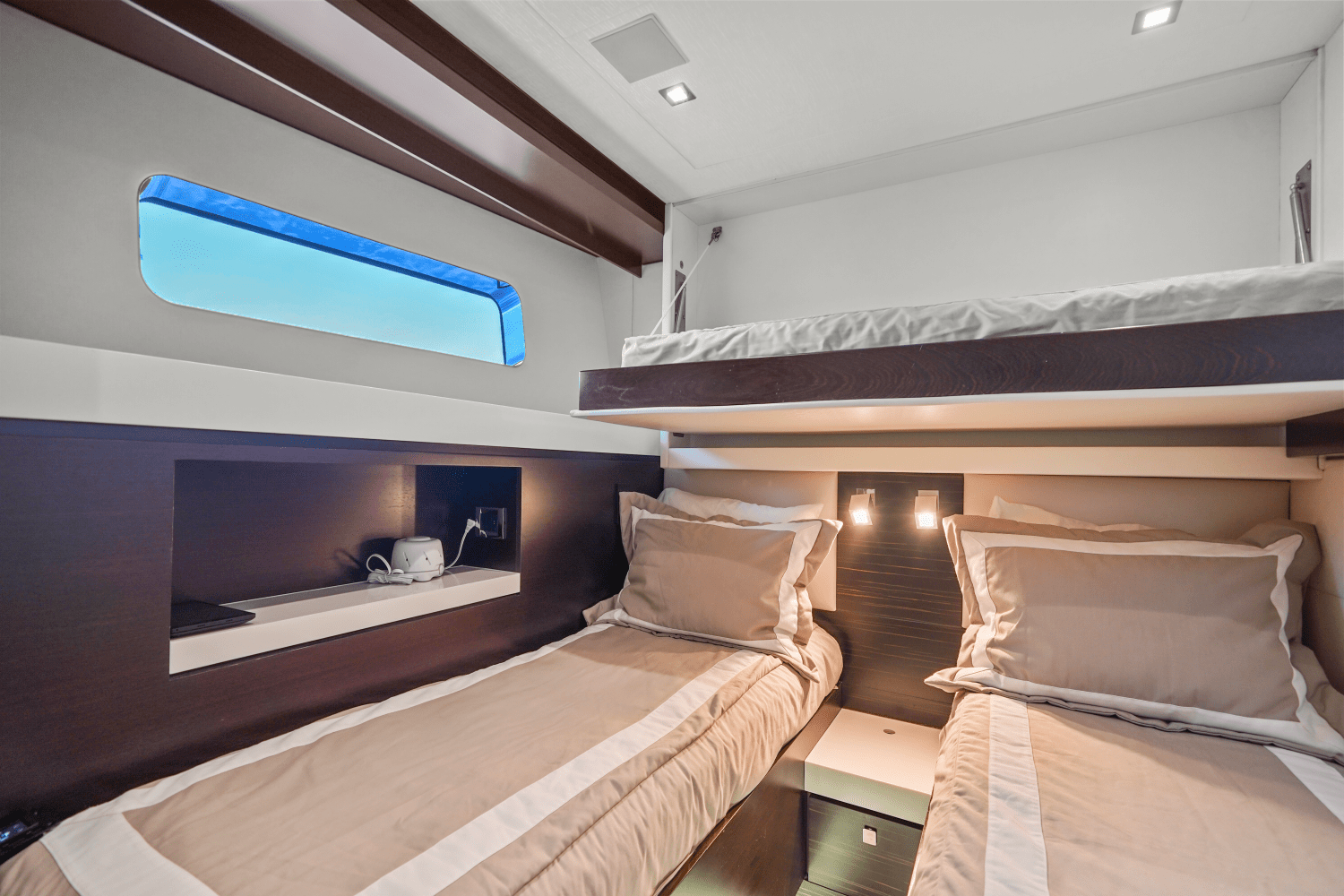 2019 Hatteras M90 PANACERA Image Thumbnail #71