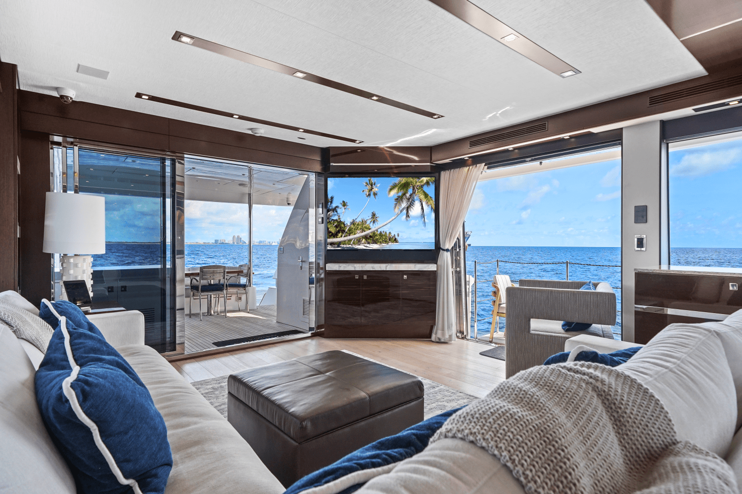 2019 Hatteras M90 PANACERA Image Thumbnail #42