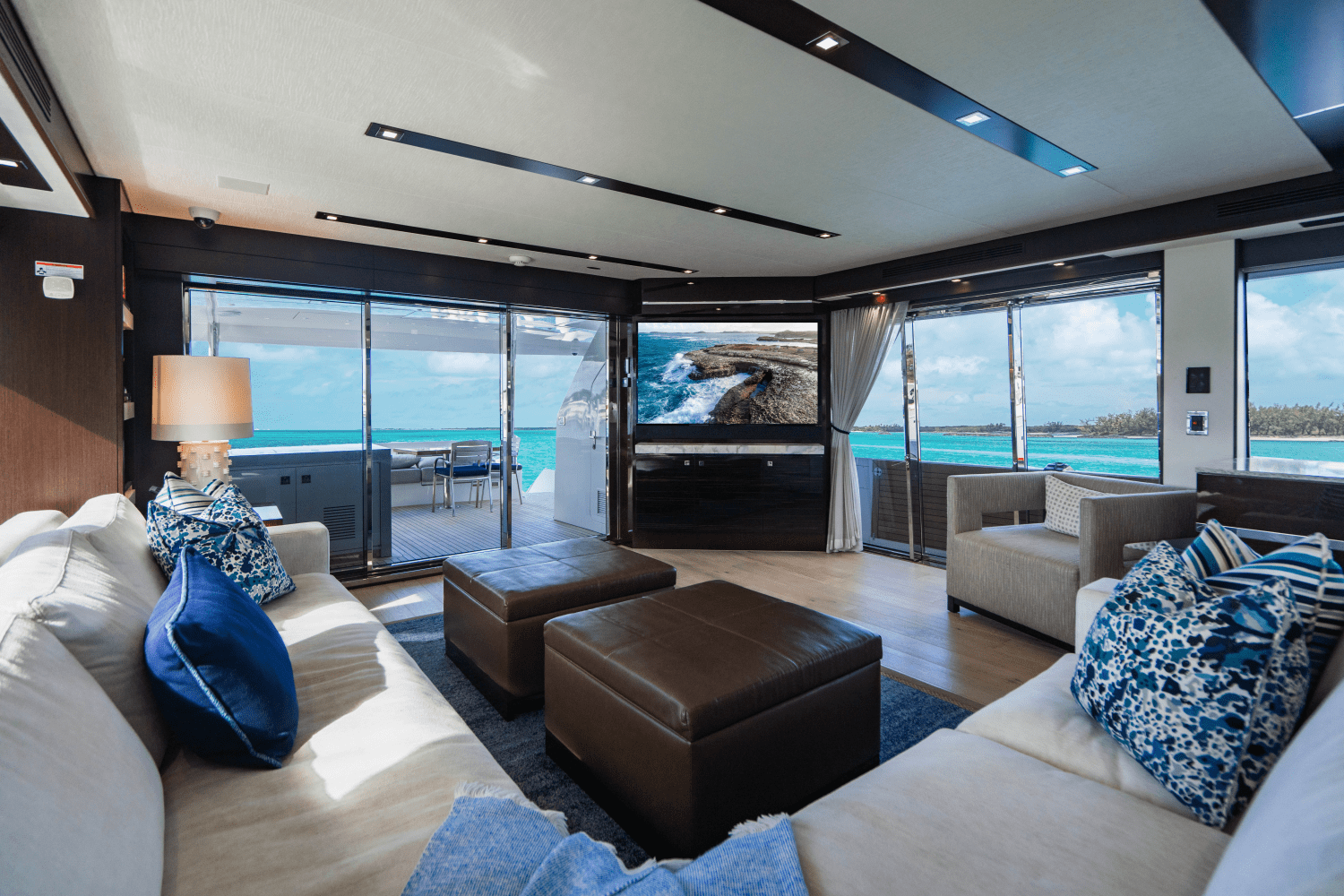2019 Hatteras M90 PANACERA Image Thumbnail #12