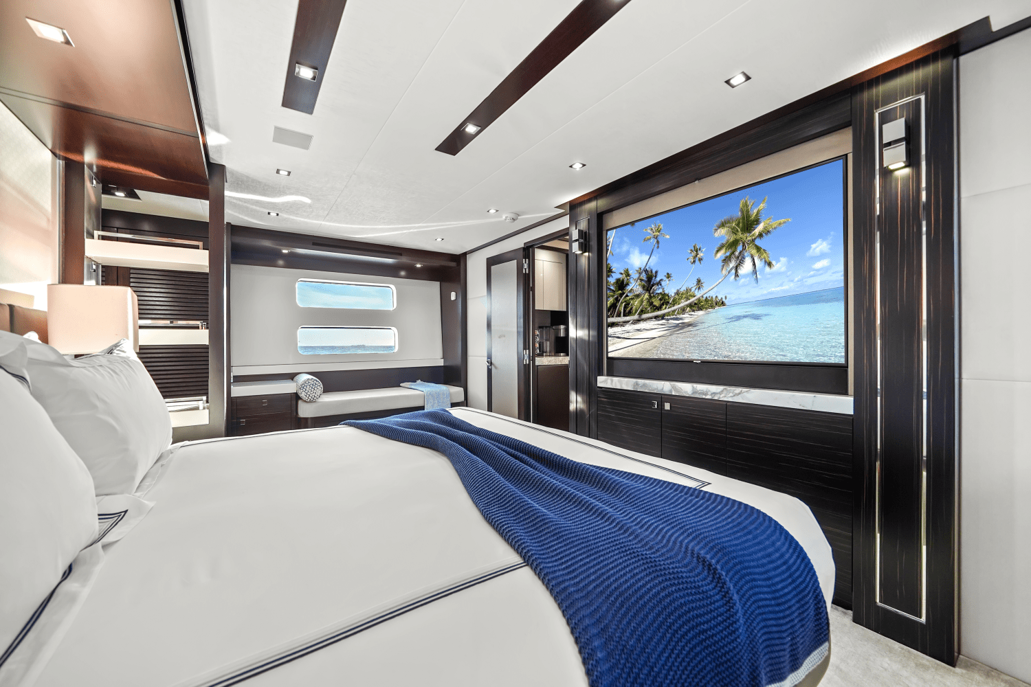 2019 Hatteras
                                                             M90 PANACERA Image Thumbnail #60